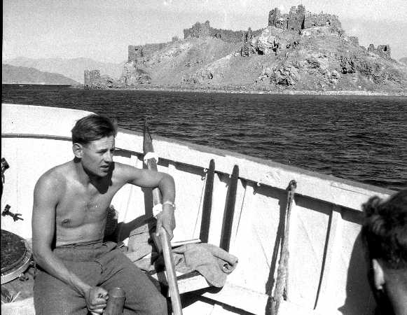 Images/ 1LF 1951 Aqaba Visit to Crusader Castle Ralph Davidson US Neville Blythe-Brooke 1 LF  John Davd3.jpg